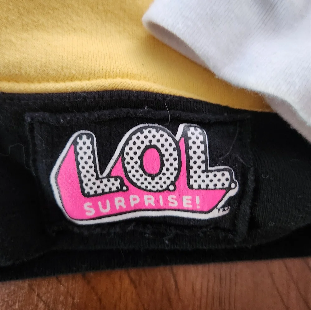 🎈2/$15 L.O.L. Doll zip up hoodie (Girls Medium)